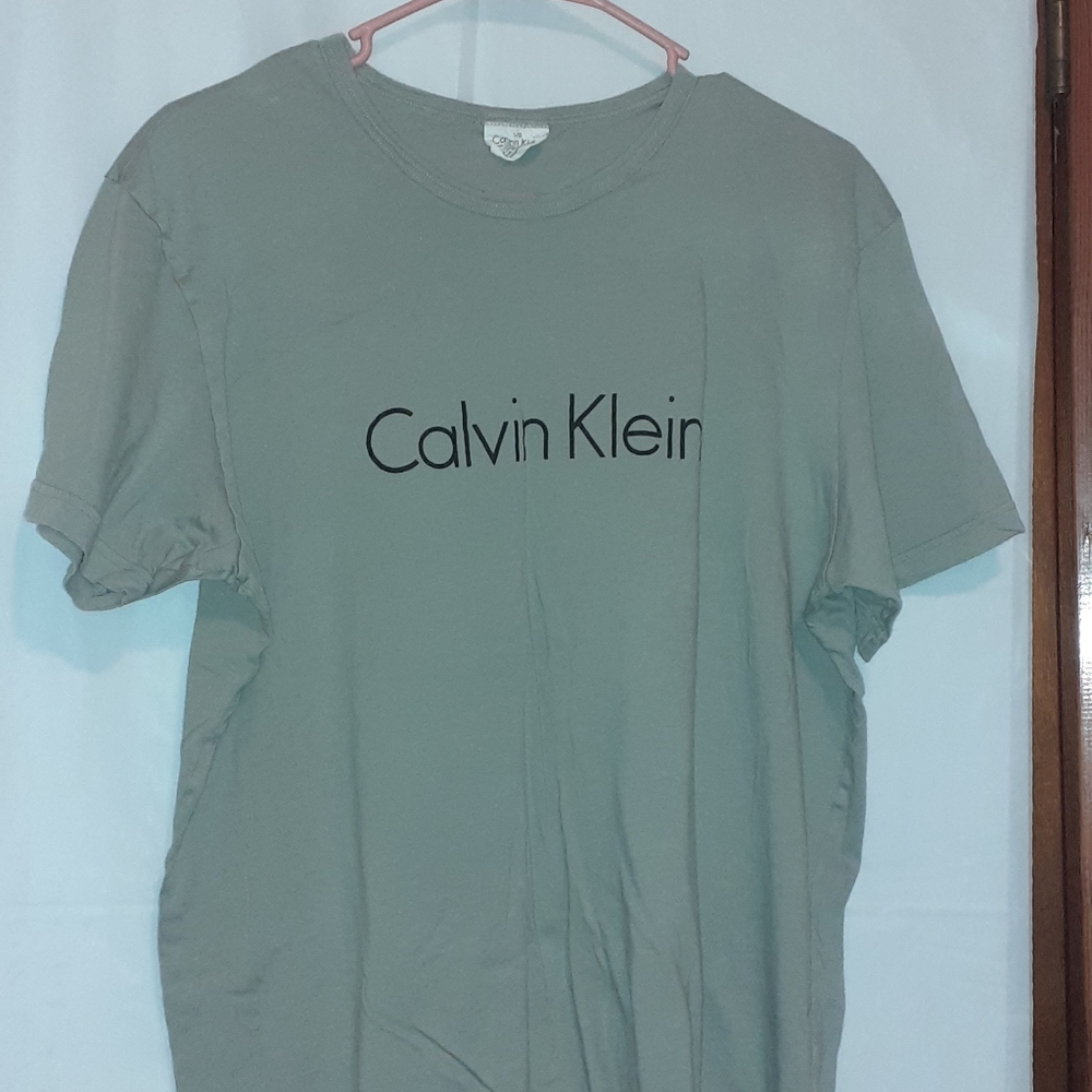 Calvin Klein tshirt